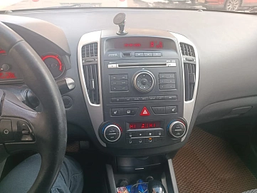 Kia Ceed, 2010г, передний привод, автомат