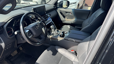 Toyota Land Cruiser, 2021г, полный привод, автомат