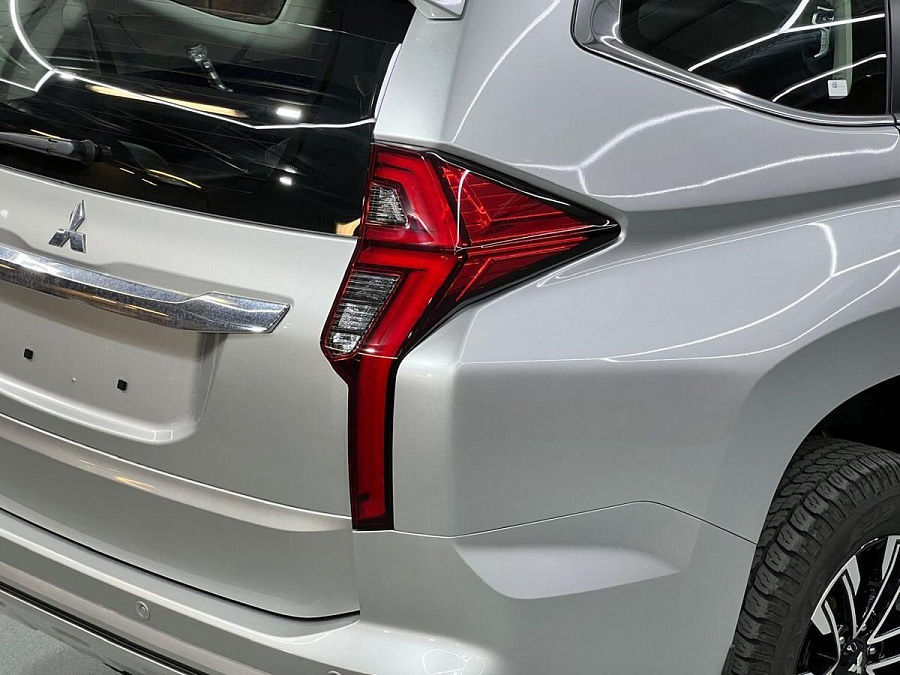 Mitsubishi Montero Sport, 2023г., полный привод, автомат