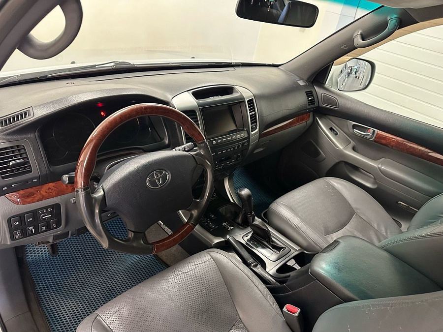Toyota , 2003г., передний привод, автомат