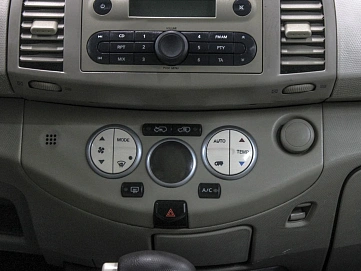 Nissan Micra, 2006г, передний привод, автомат