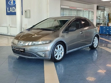 Honda Civic, 2008г, передний привод, робот