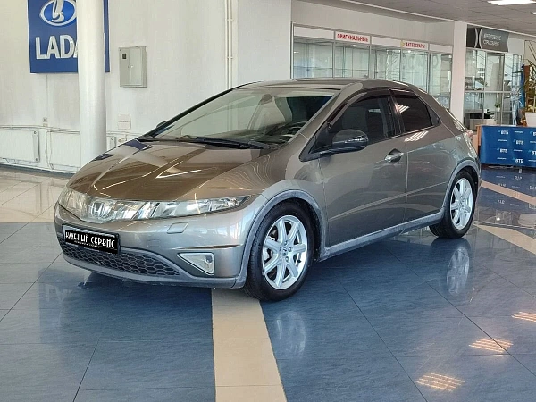 Honda Civic, 2008г., передний привод, робот