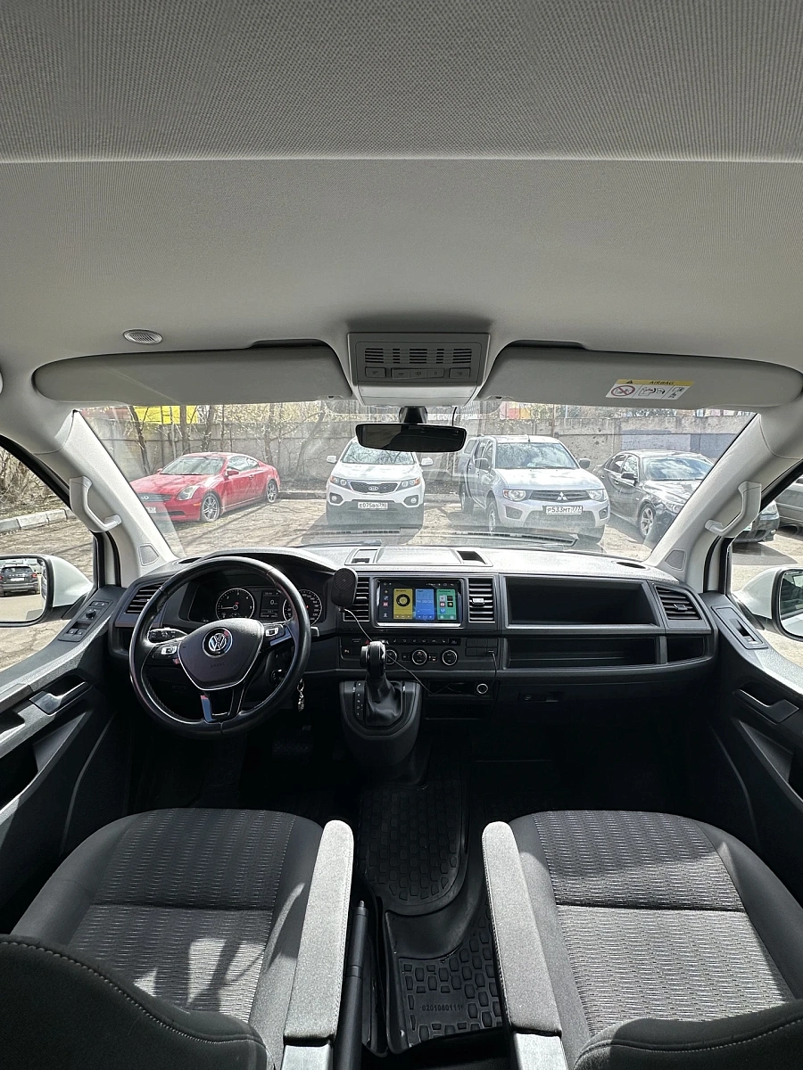 Volkswagen Caravelle, 2017г., передний привод, робот