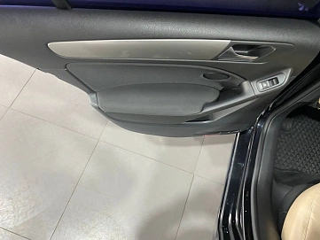 Volkswagen Golf, 2012г, передний привод, механика