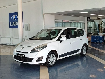 Renault , 2009г., передний привод, механика