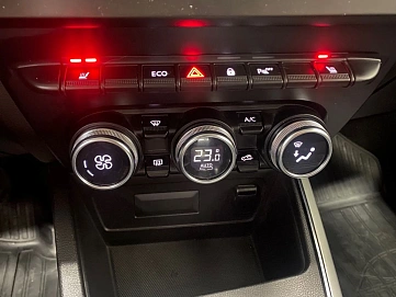 Renault Arkana, 2019г, передний привод, вариатор