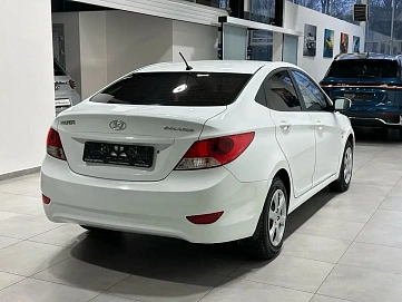 Hyundai Solaris, 2012г, передний привод, автомат