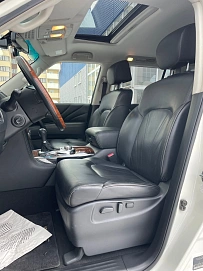 Infiniti QX80, 2017г, передний привод, автомат