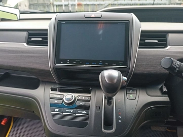Honda Freed, 2018г, передний привод, вариатор