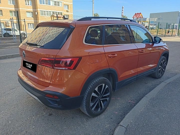 Volkswagen Taos, 2021г, передний привод, автомат
