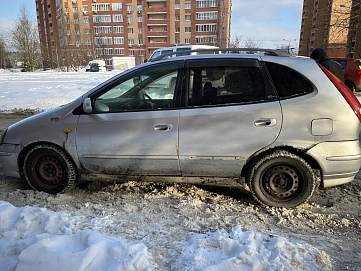 Nissan Tino, 1999г, передний привод, вариатор
