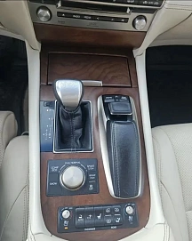 Lexus LS, 2014г., полный привод, автомат