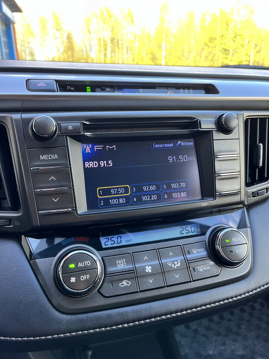 Toyota RAV4, 2013г., полный привод, вариатор