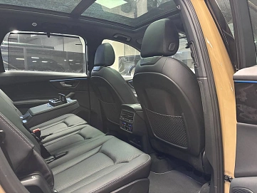 Audi Q7, 2025г, полный привод, автомат
