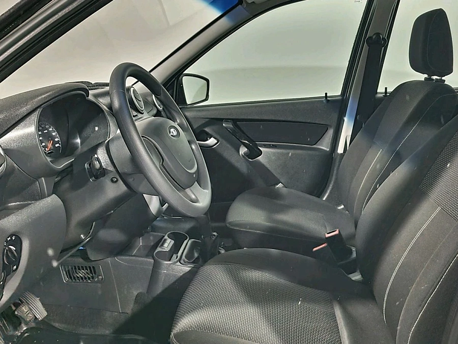 Lada (ВАЗ) Granta, 2015г., передний привод, механика