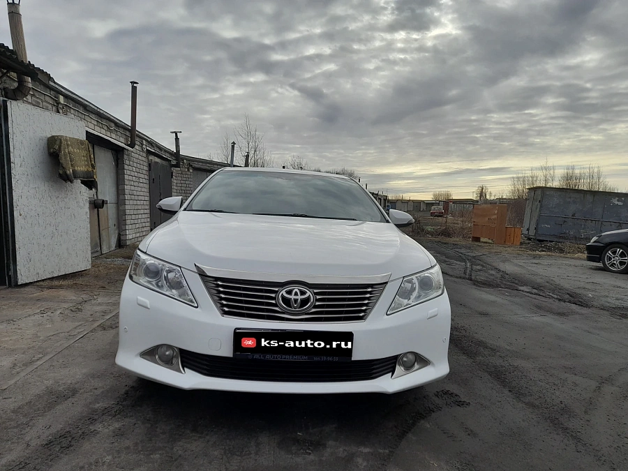 Toyota Camry, 2013г., передний привод, автомат