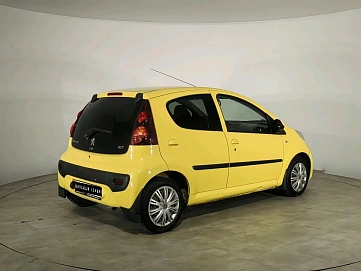 Peugeot 107, 2012г, передний привод, робот