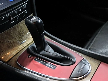 Mercedes-Benz E-Класс, 2002г, задний привод, автомат