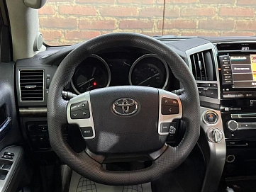 Toyota Land Cruiser, 2012г, полный привод, автомат
