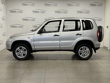 Chevrolet Niva, 2010г, передний привод, механика