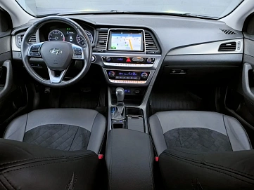 Hyundai Sonata, 2018г, передний привод, автомат