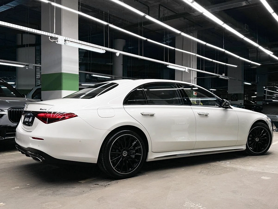 Mercedes-Benz S-Класс, 2023г., полный привод, автомат
