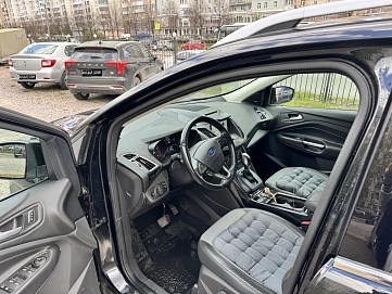 Ford Kuga, 2016г, передний привод, автомат