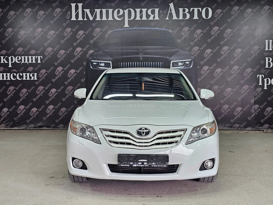 Toyota Camry, 2010г., передний привод, автомат