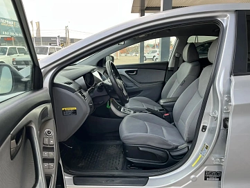 Hyundai Elantra, 2011г, передний привод, автомат