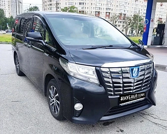 Toyota Alphard, 2017г, полный привод, вариатор