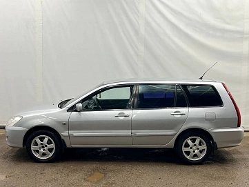 Mitsubishi Lancer, 2005г, передний привод, механика