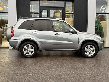 Toyota RAV4, 2004г, передний привод, автомат