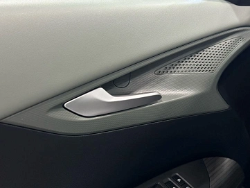 Changan Lamore, 2023г, передний привод, робот