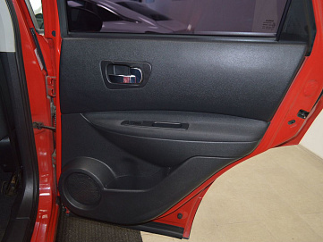 Nissan Qashqai, 2008г, передний привод, механика
