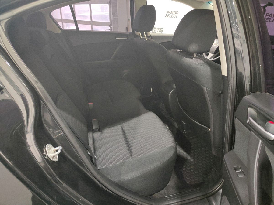 Mazda , 2011г., передний привод, механика