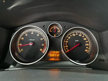 Opel , 2008г., передний привод, механика