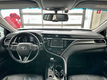 Toyota Camry, 2018г, передний привод, автомат