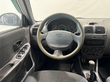 Hyundai Accent, 2008г, передний привод, механика
