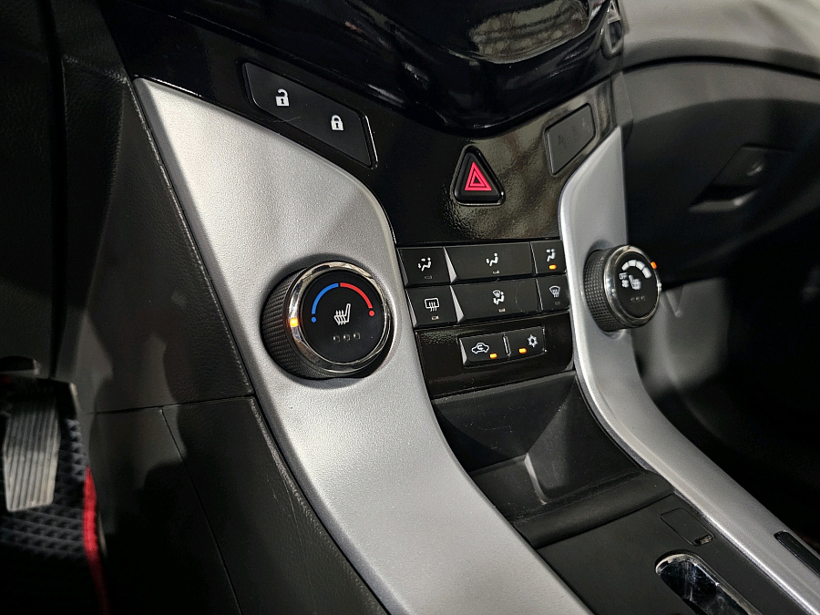 Chevrolet Cruze, 2010г., передний привод, автомат