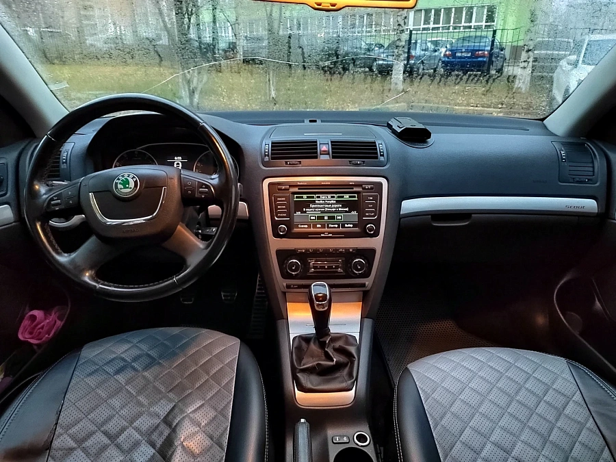 Skoda Octavia, 2012г., полный привод, механика