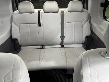 Hyundai Staria, 2022г, передний привод, автомат