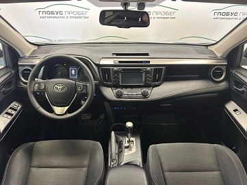Toyota RAV4, 2015г, передний привод, автомат