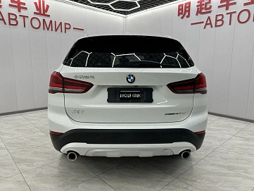 BMW X1, 2021г, передний привод, робот