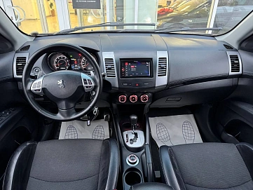 Peugeot 4007, 2009г, полный привод, вариатор