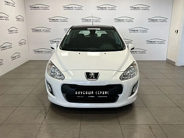 Peugeot 308, 2012г, передний привод, автомат