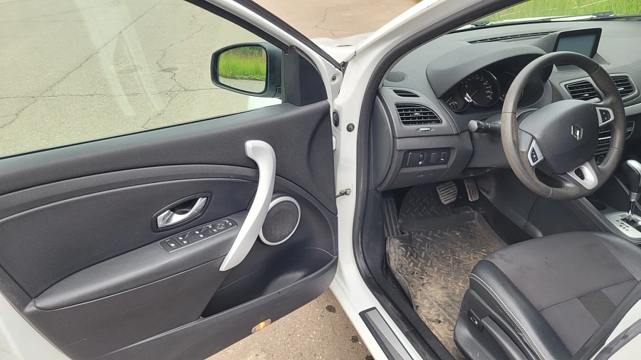 Renault Fluence, 2011г., передний привод, автомат