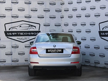 Skoda Octavia, 2014г, передний привод, робот
