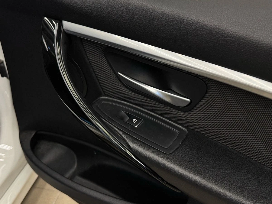 BMW 3 серии, 2016г., полный привод, автомат