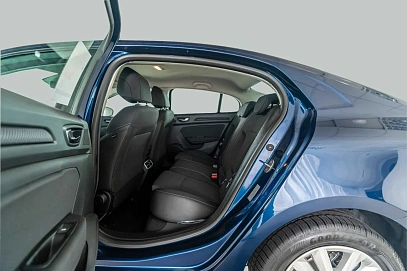 Renault Megane, 2022г, передний привод, робот